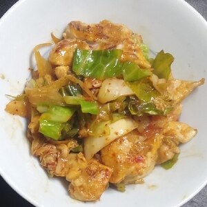 簡単＆節約おかず♪鶏むね肉と野菜のキムチ炒め